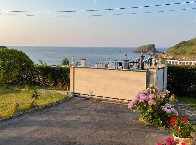 La Palmera Y El Mar * Naveces