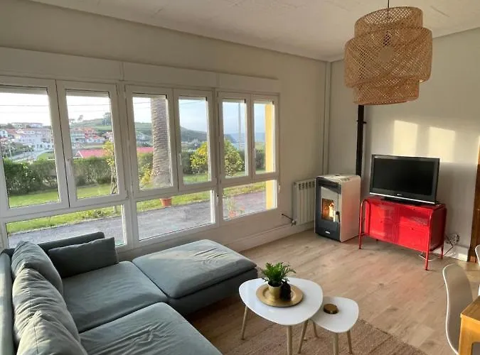 La Palmera Y El Mar * Naveces