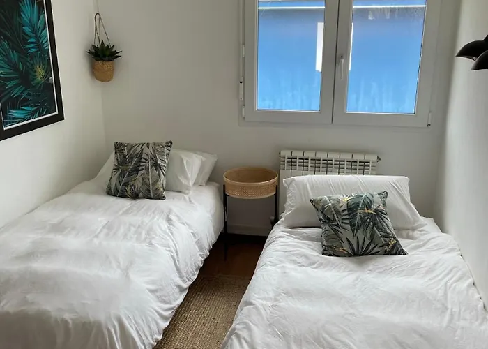 La Palmera Y El Mar *